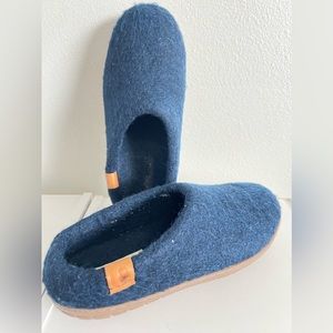 Baabushka Blue Wool Slippers